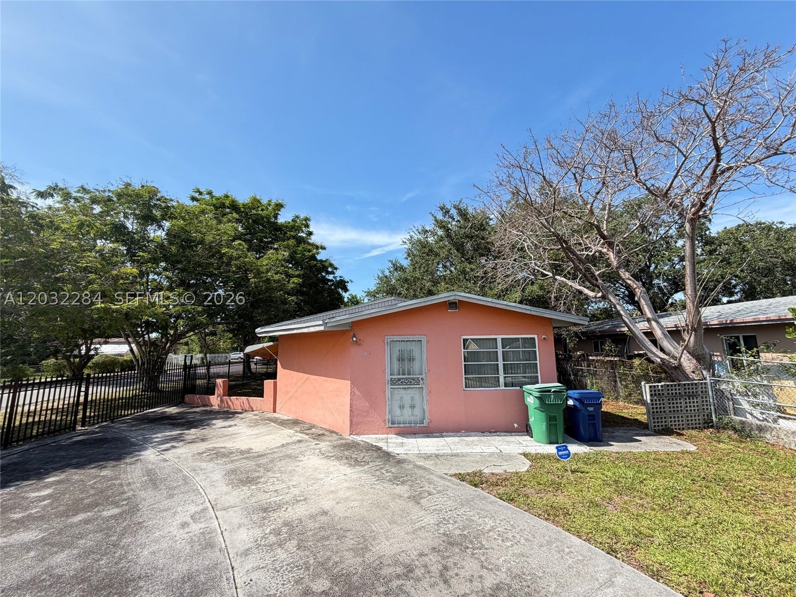 997 NW 116th St, Miami FL 33168