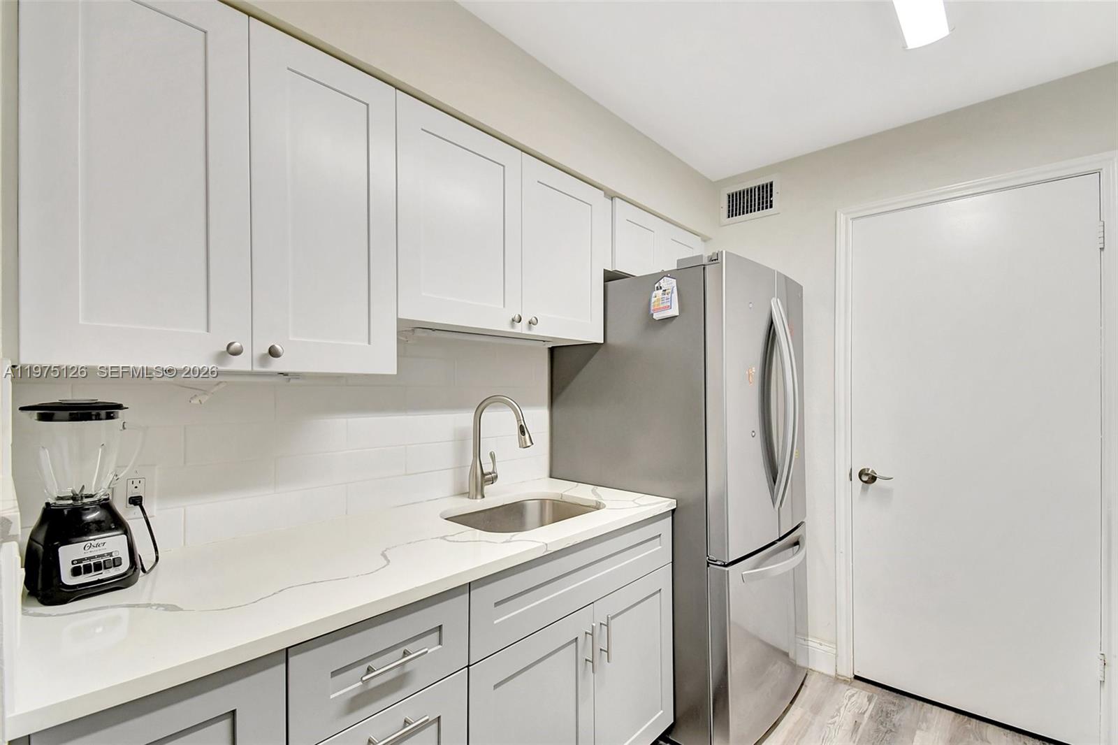 SAILBOAT POINTE CONDO - Residential