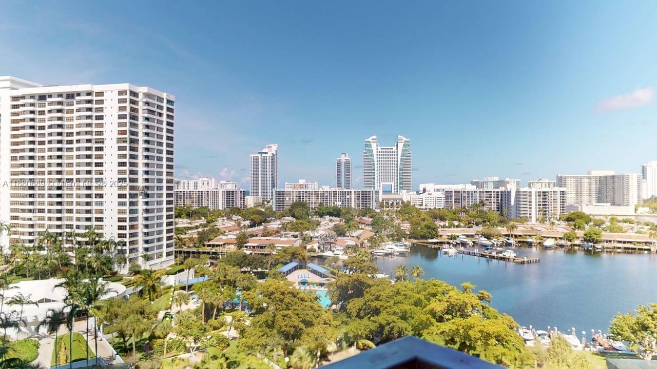 OLYMPUS CONDO PH A - Residential