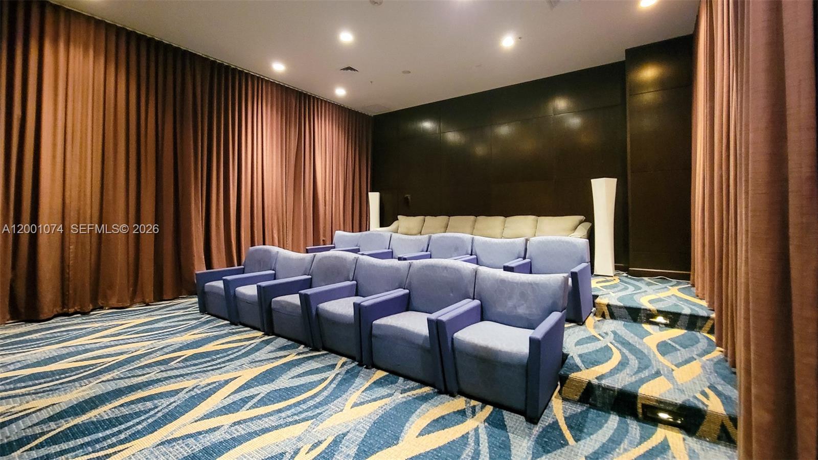 VENTURE AT AVENTURA WEST - Residential Lease