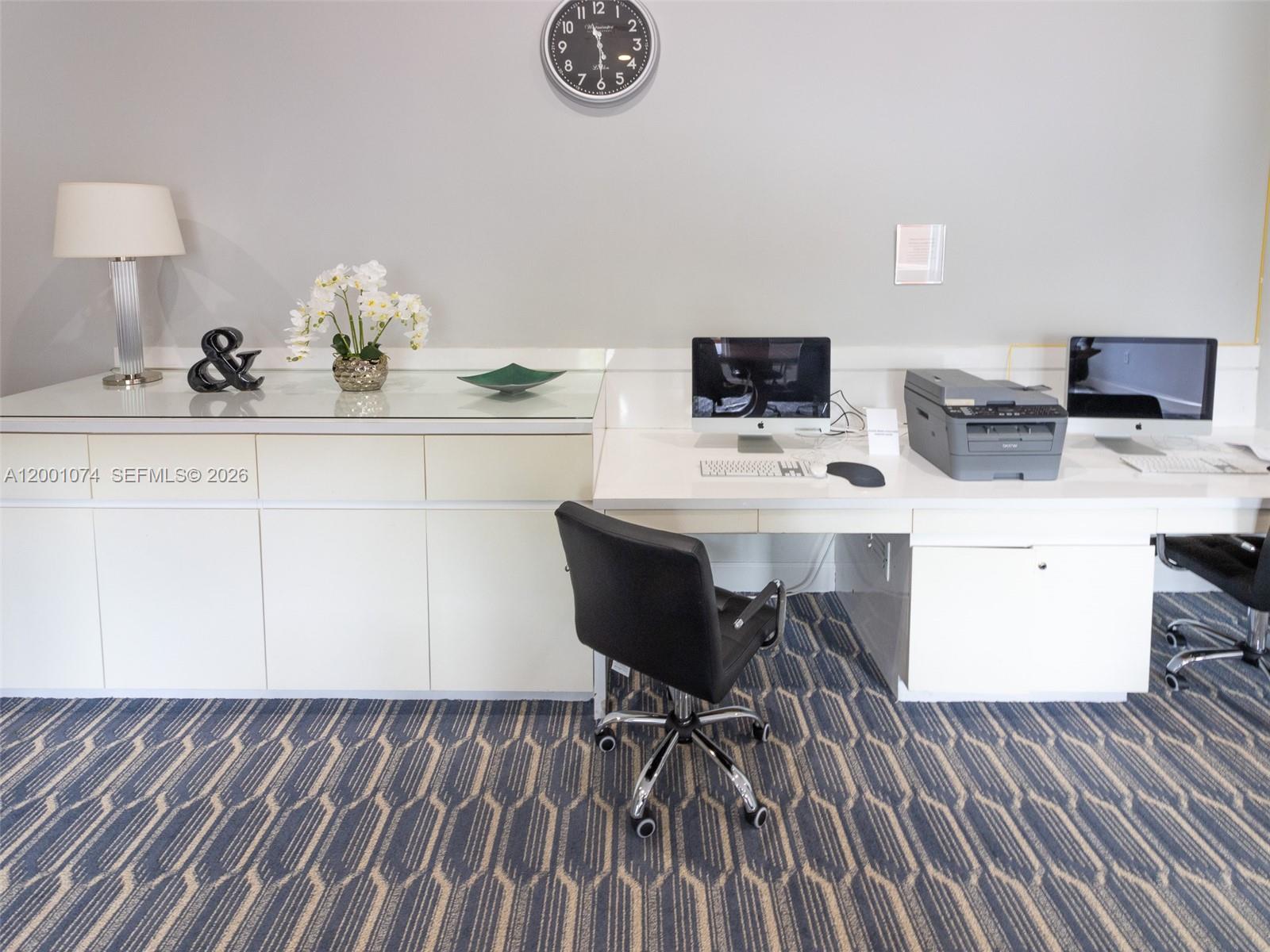 VENTURE AT AVENTURA WEST - Residential Lease