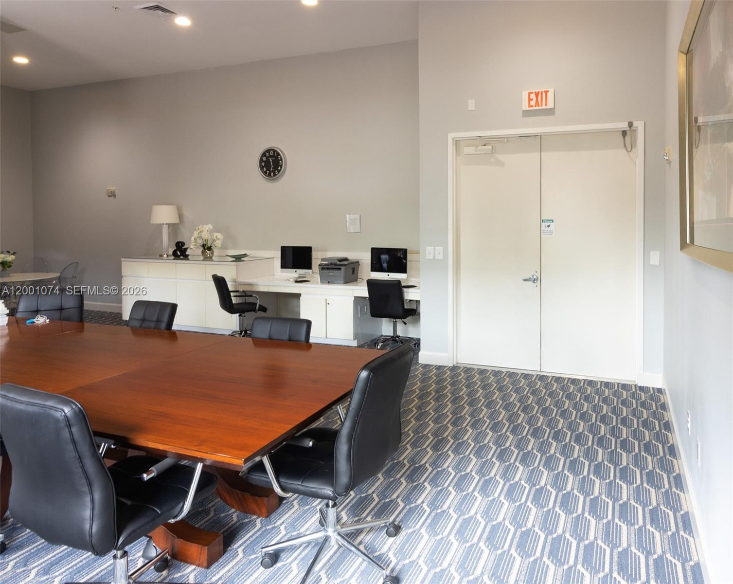 VENTURE AT AVENTURA WEST - Residential Lease