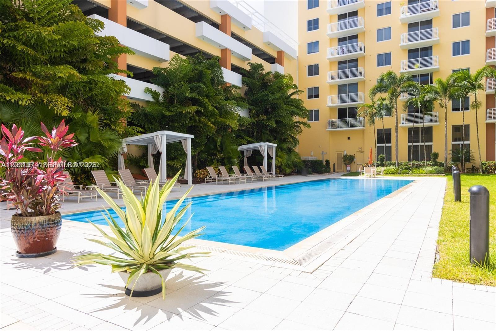 VENTURE AT AVENTURA WEST - Residential Lease