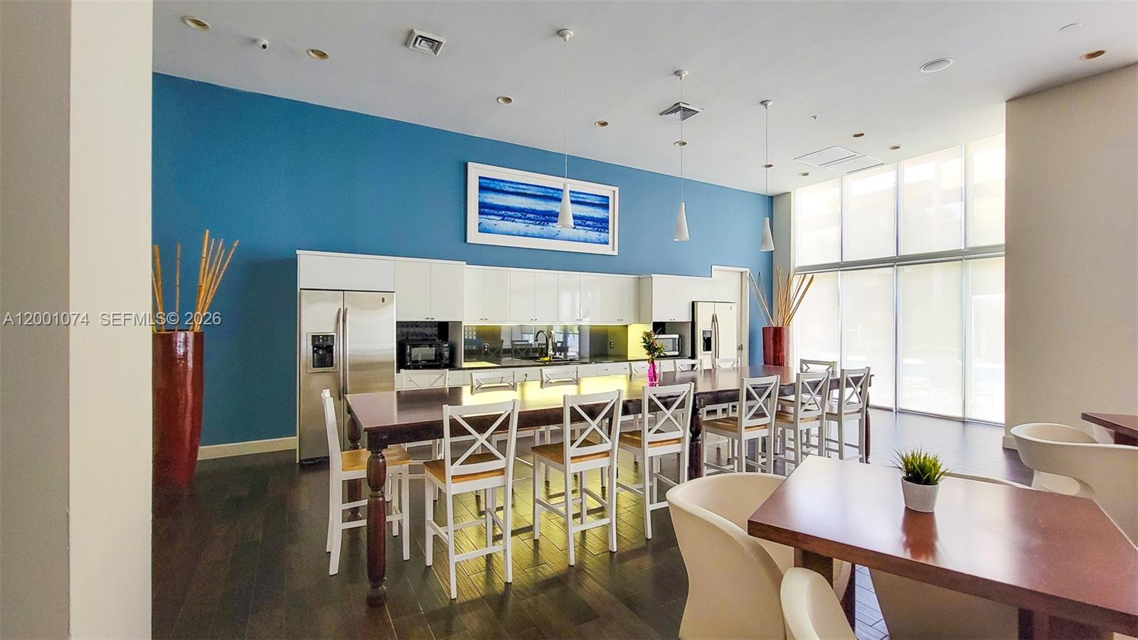 VENTURE AT AVENTURA WEST - Residential Lease