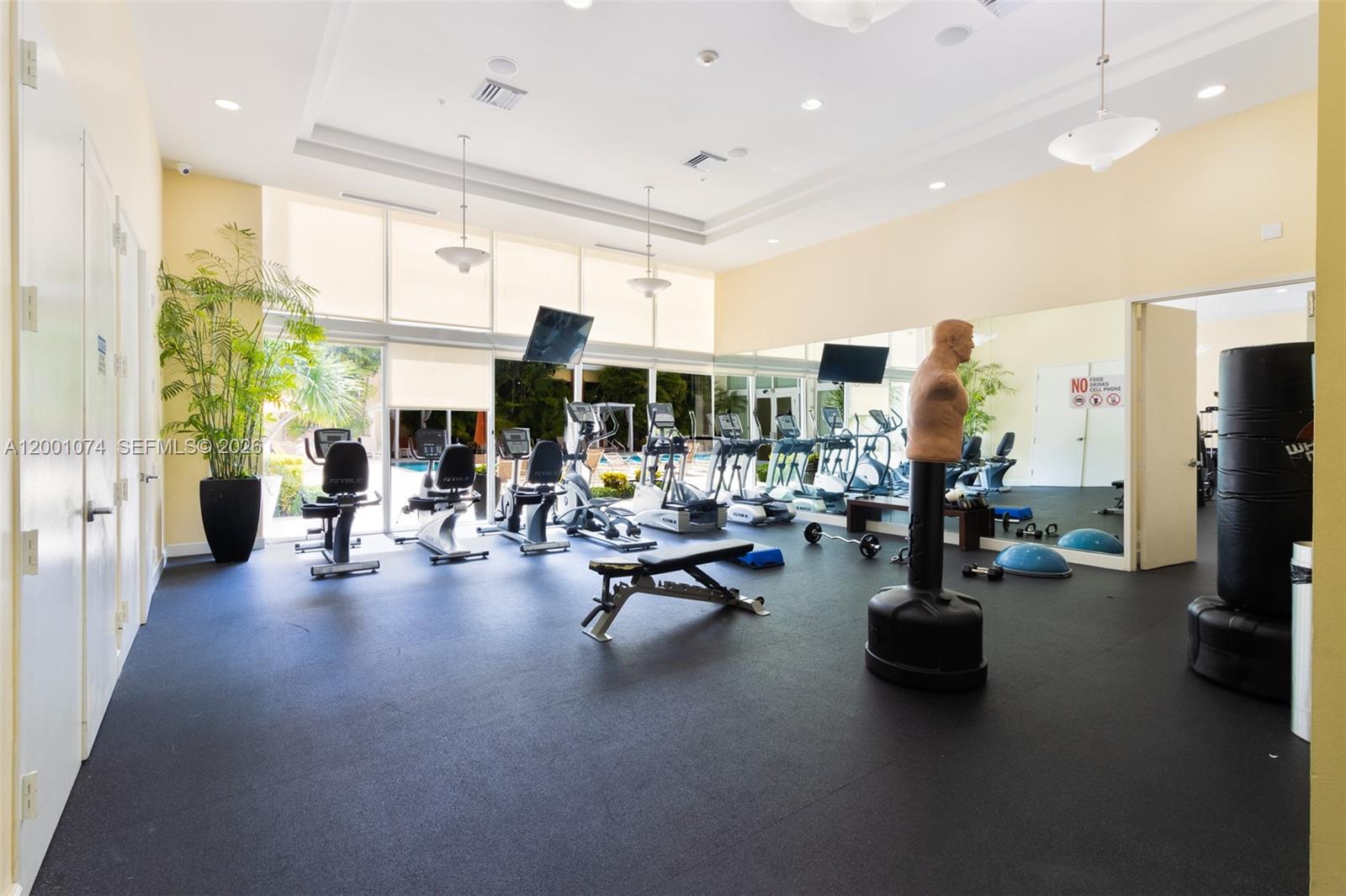 VENTURE AT AVENTURA WEST - Residential Lease