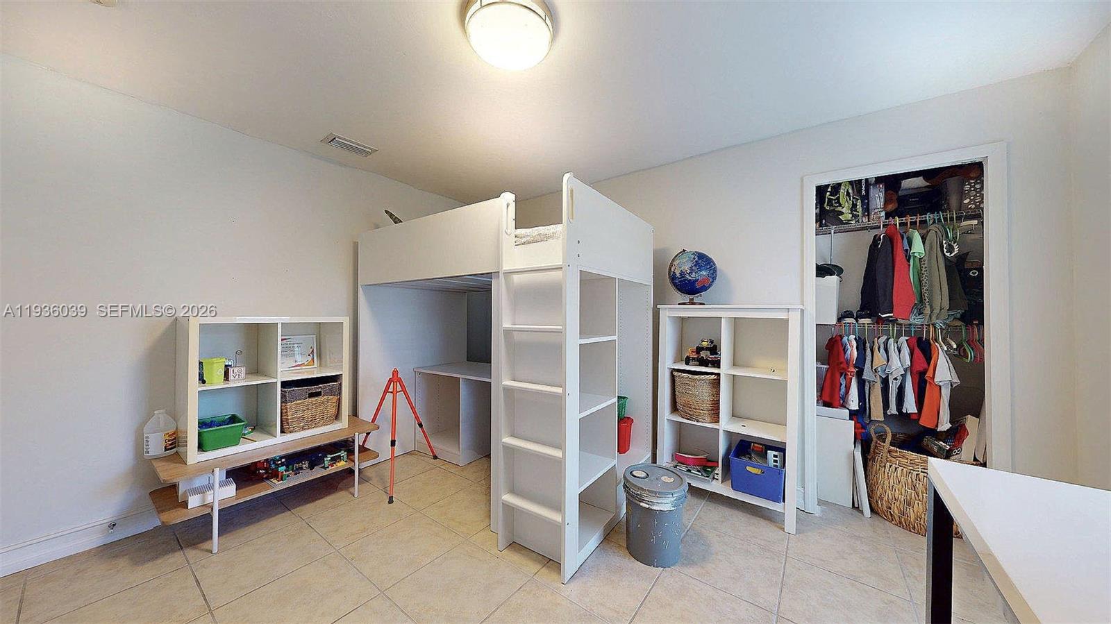 GOLDEN GATE EST UNIT 93 - Residential