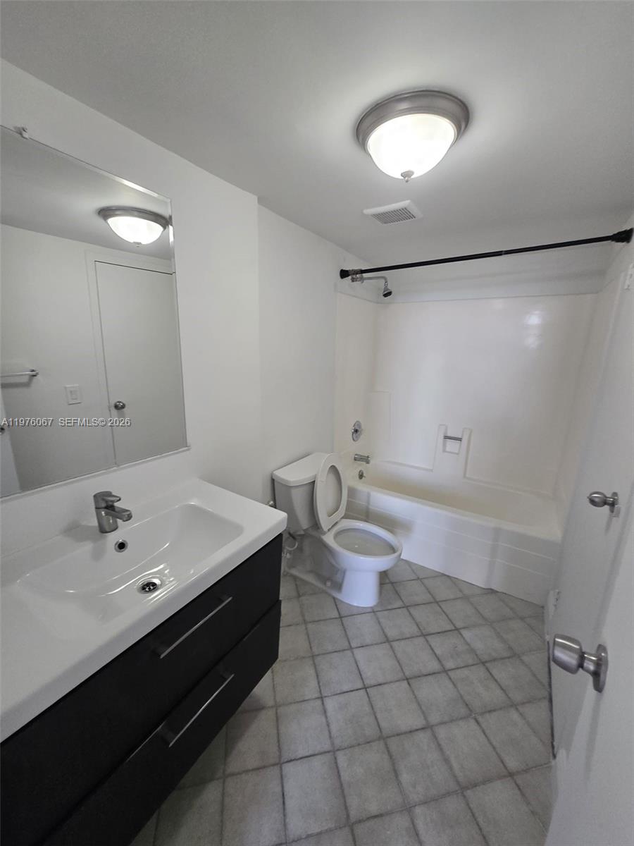 SAILBOAT CAY CONDO - Residential Lease