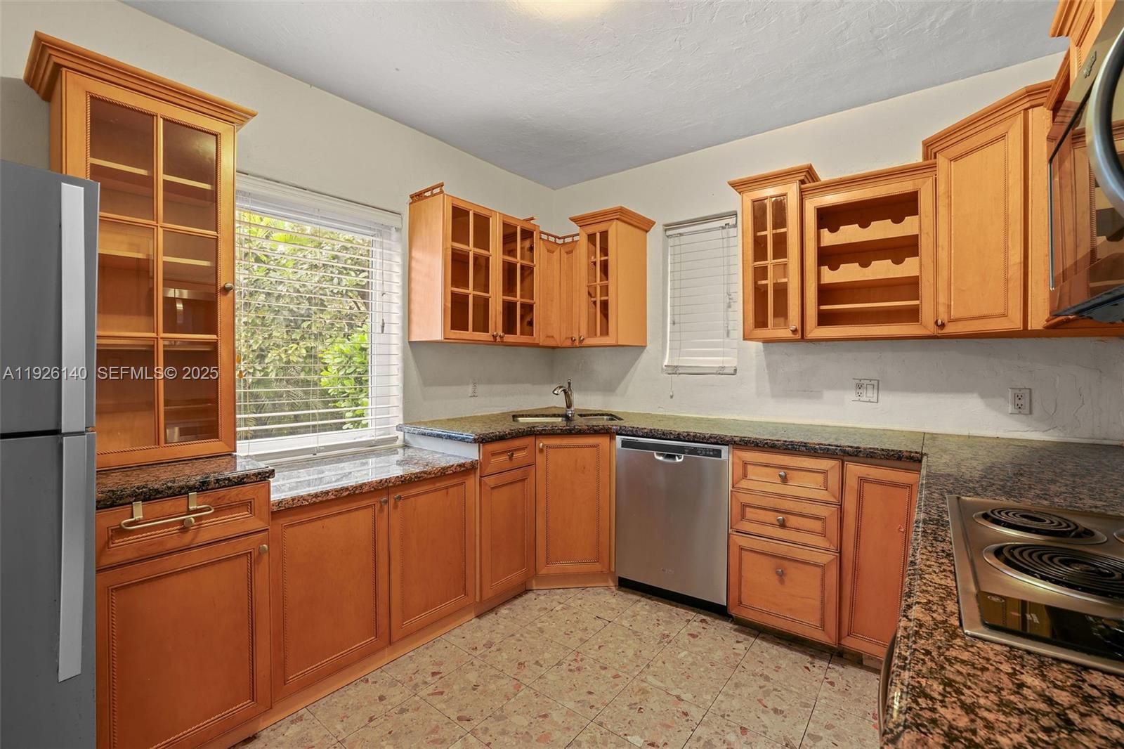 CORAL GABLES SEC B - Residential Lease