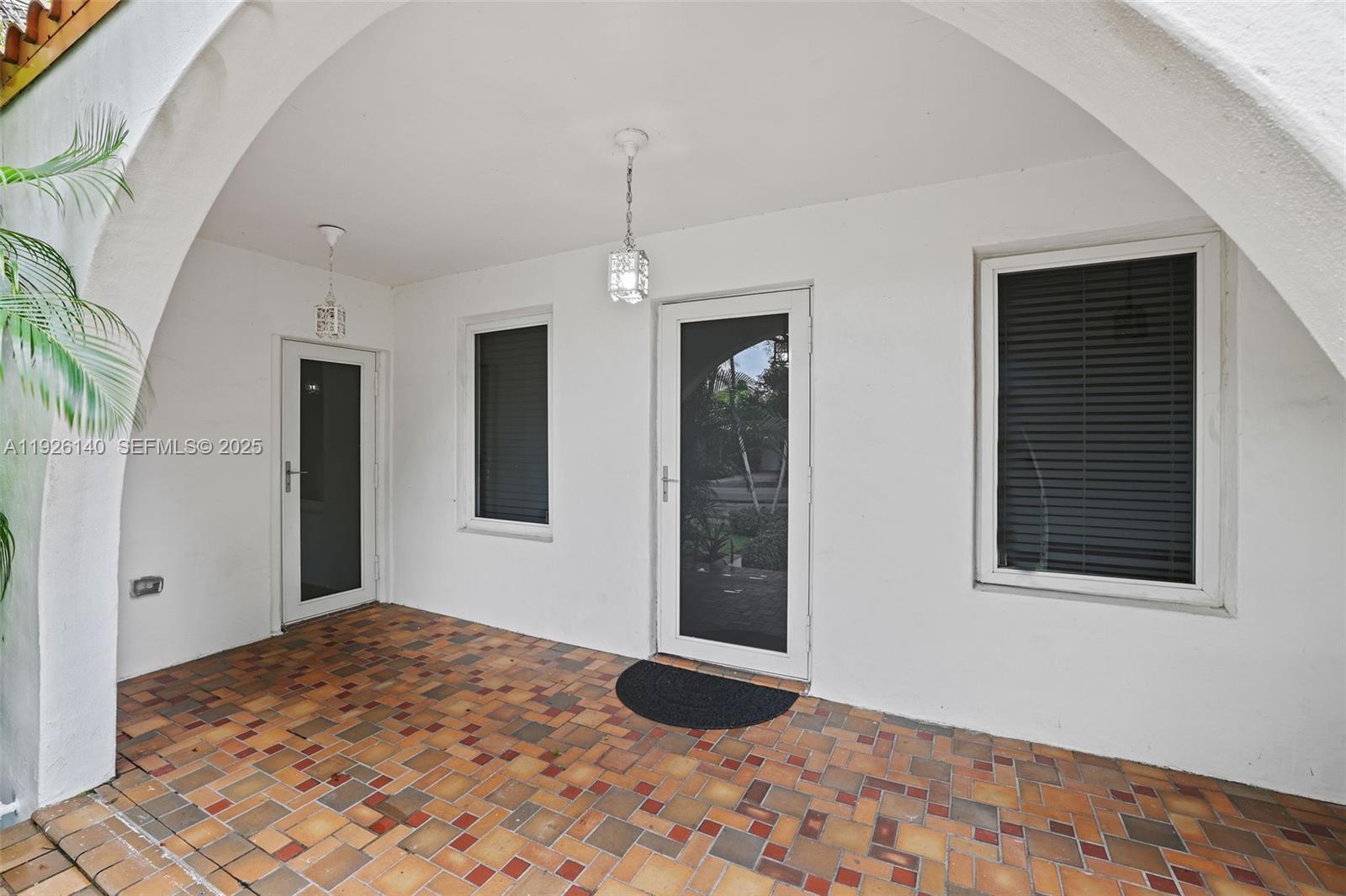 CORAL GABLES SEC B - Residential Lease