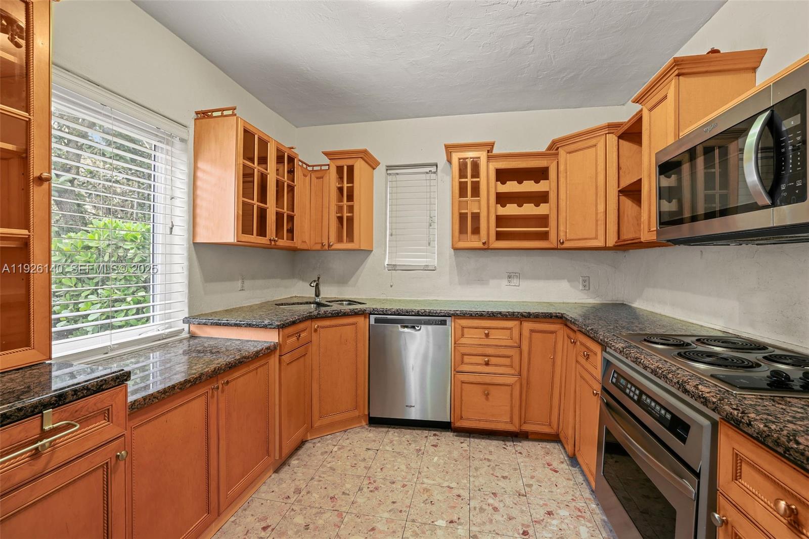 CORAL GABLES SEC B - Residential Lease