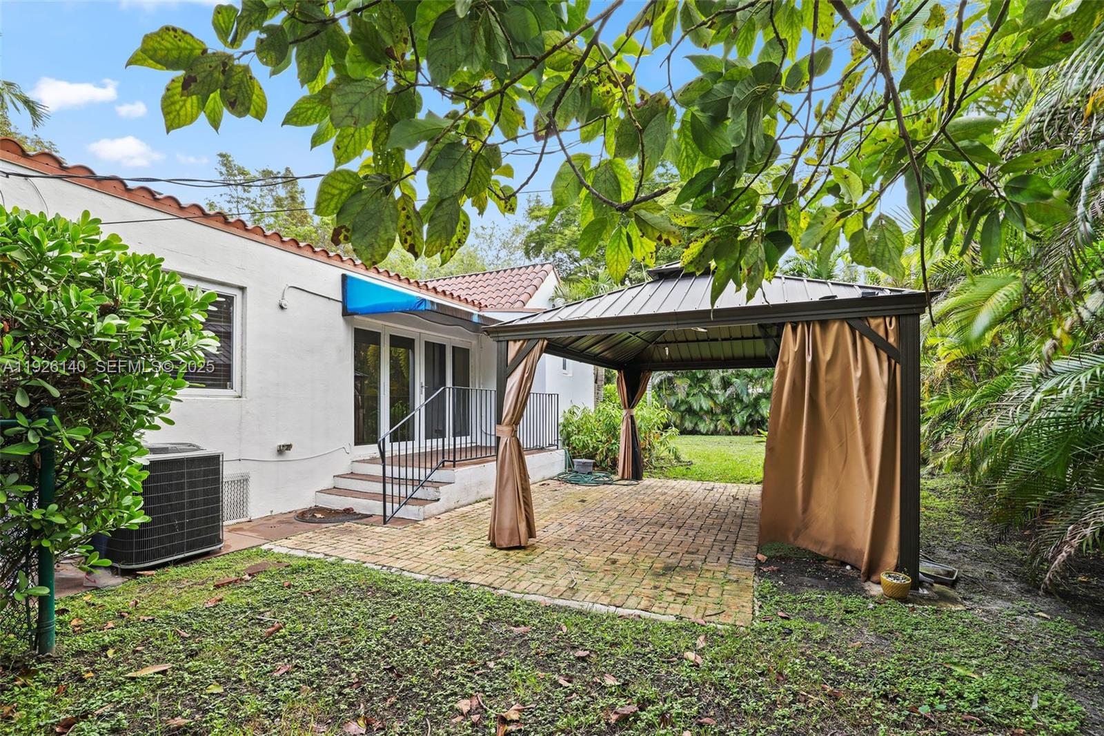 CORAL GABLES SEC B - Residential Lease