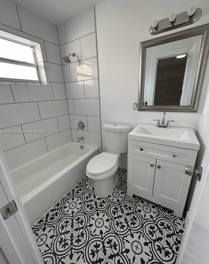 25 W 6th St 25