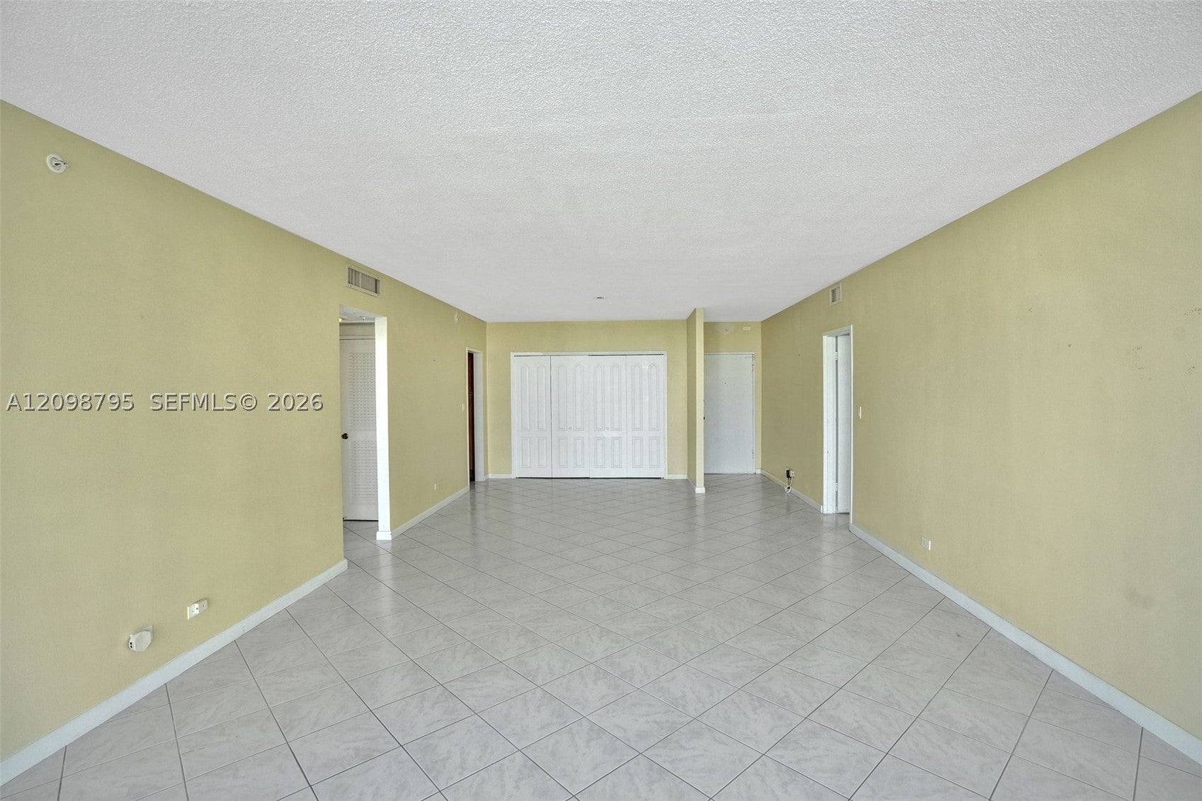 5601 Collins Ave 620
