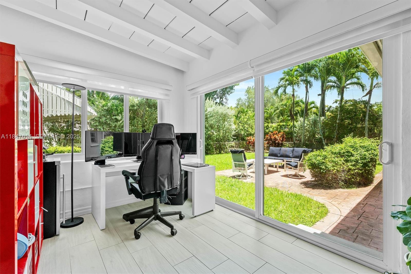 MIAMI SHORES SEC 5 - Residential