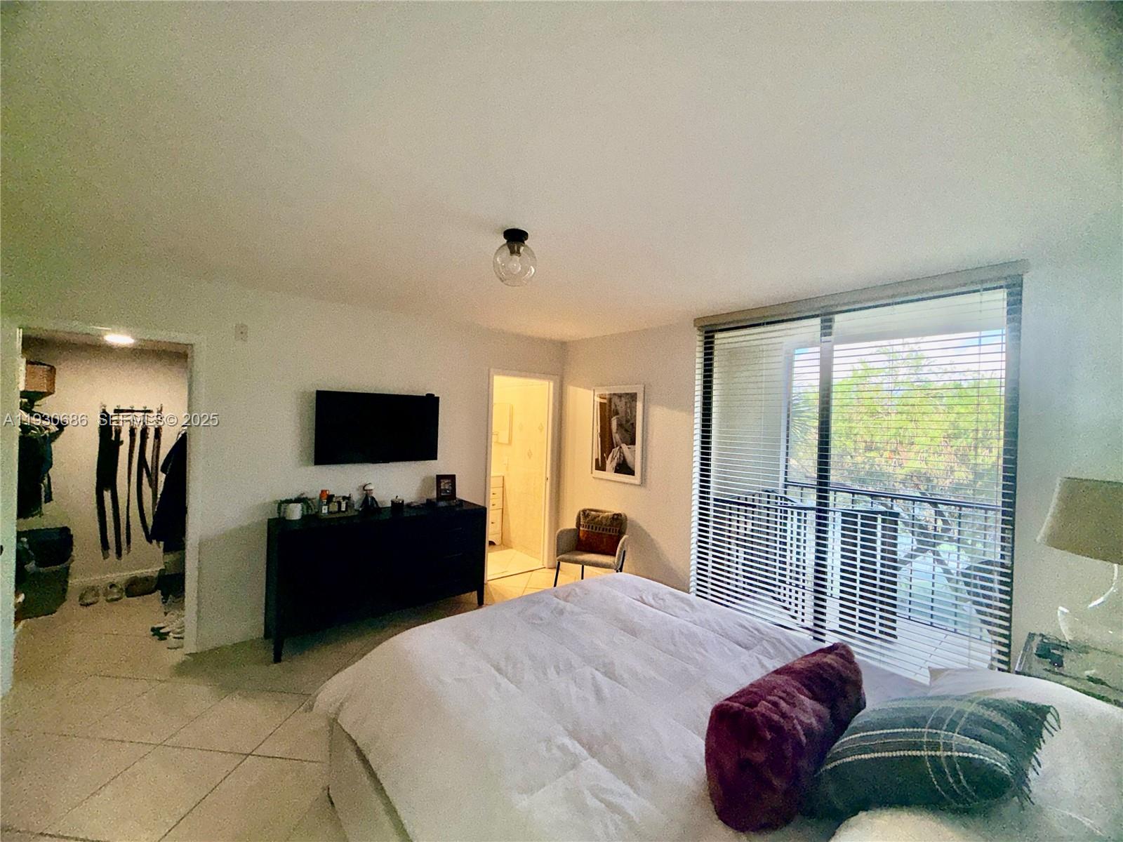 THE HORIZONS CONDO #5 - Residential Lease