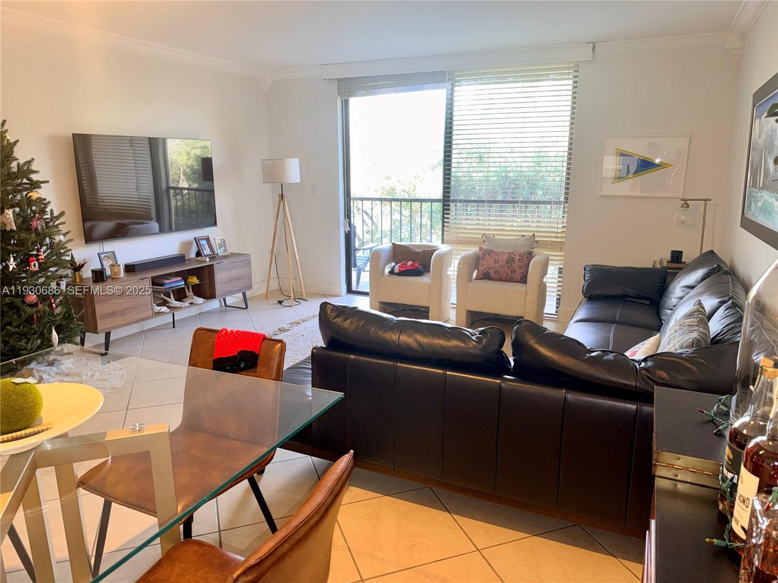 THE HORIZONS CONDO #5 - Residential Lease