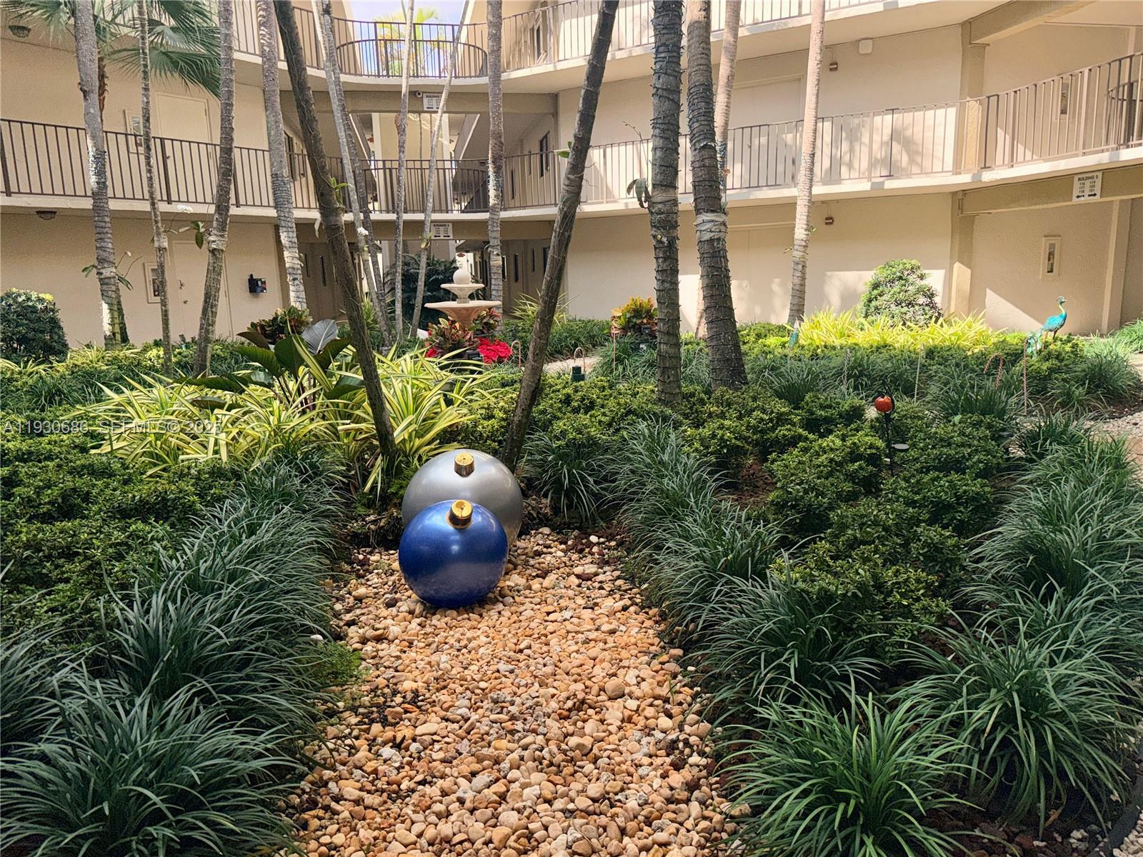 THE HORIZONS CONDO #5 - Residential Lease