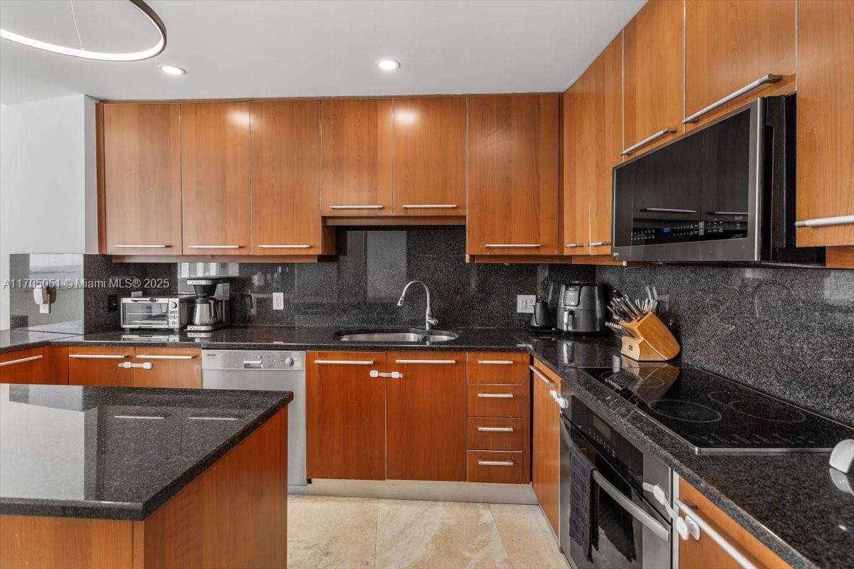 CARBONELL CONDO - Residential