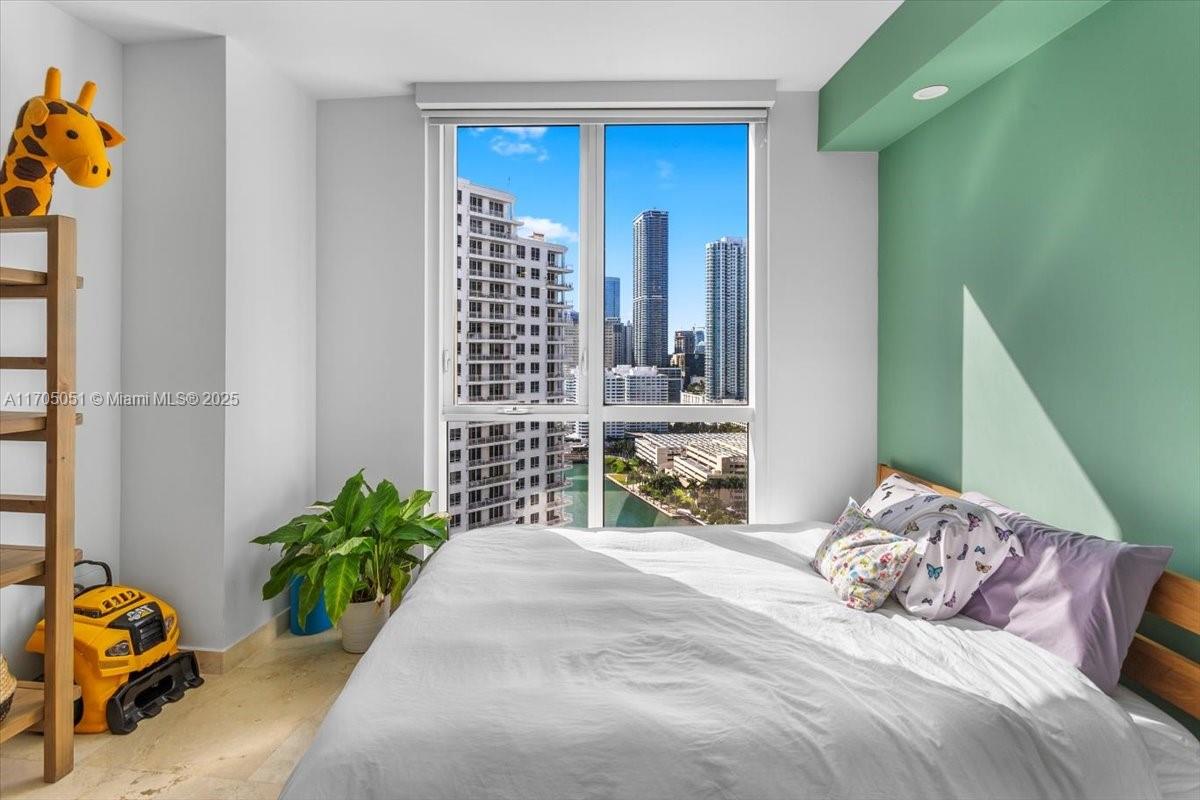 CARBONELL CONDO - Residential