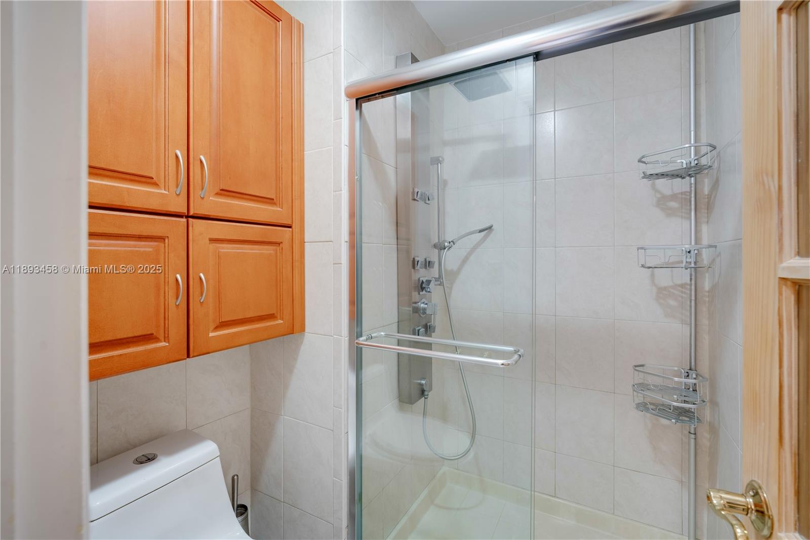 MIAMI LAKES - LAKE SANDRA - Residential