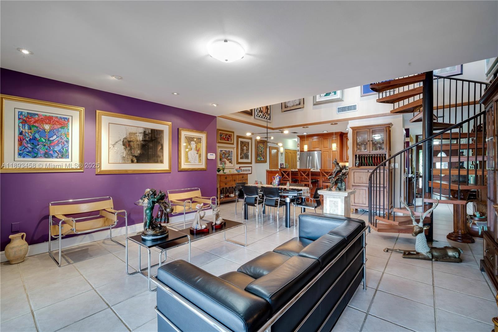 MIAMI LAKES - LAKE SANDRA - Residential