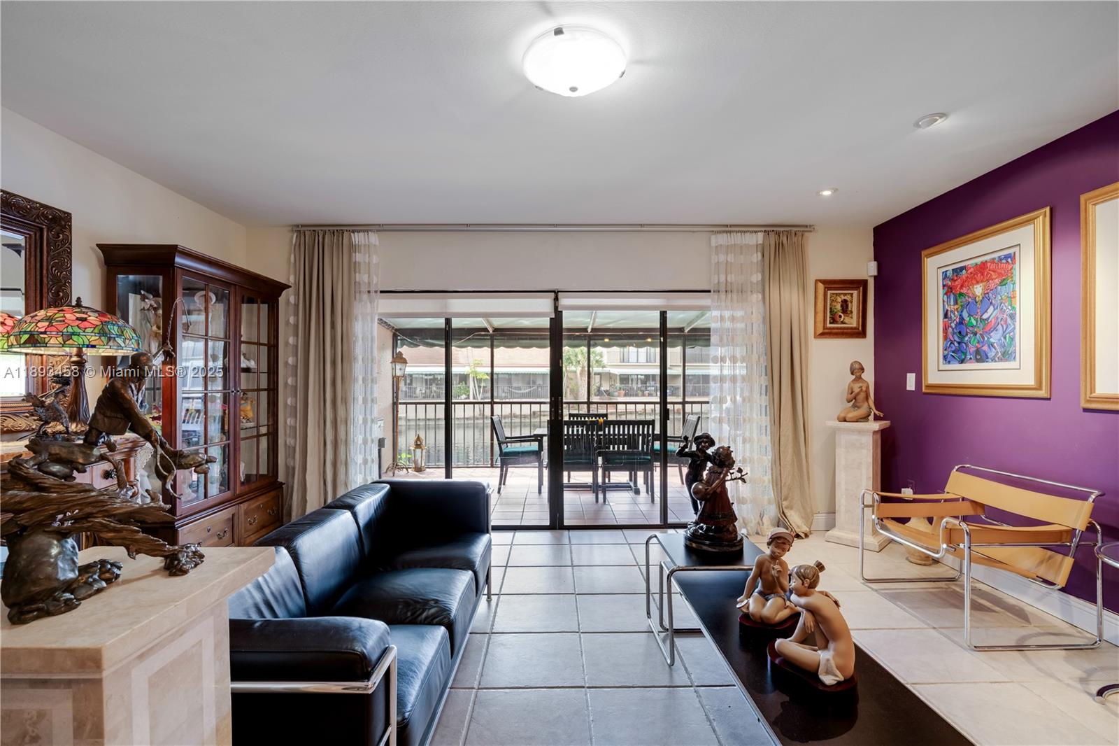 MIAMI LAKES - LAKE SANDRA - Residential