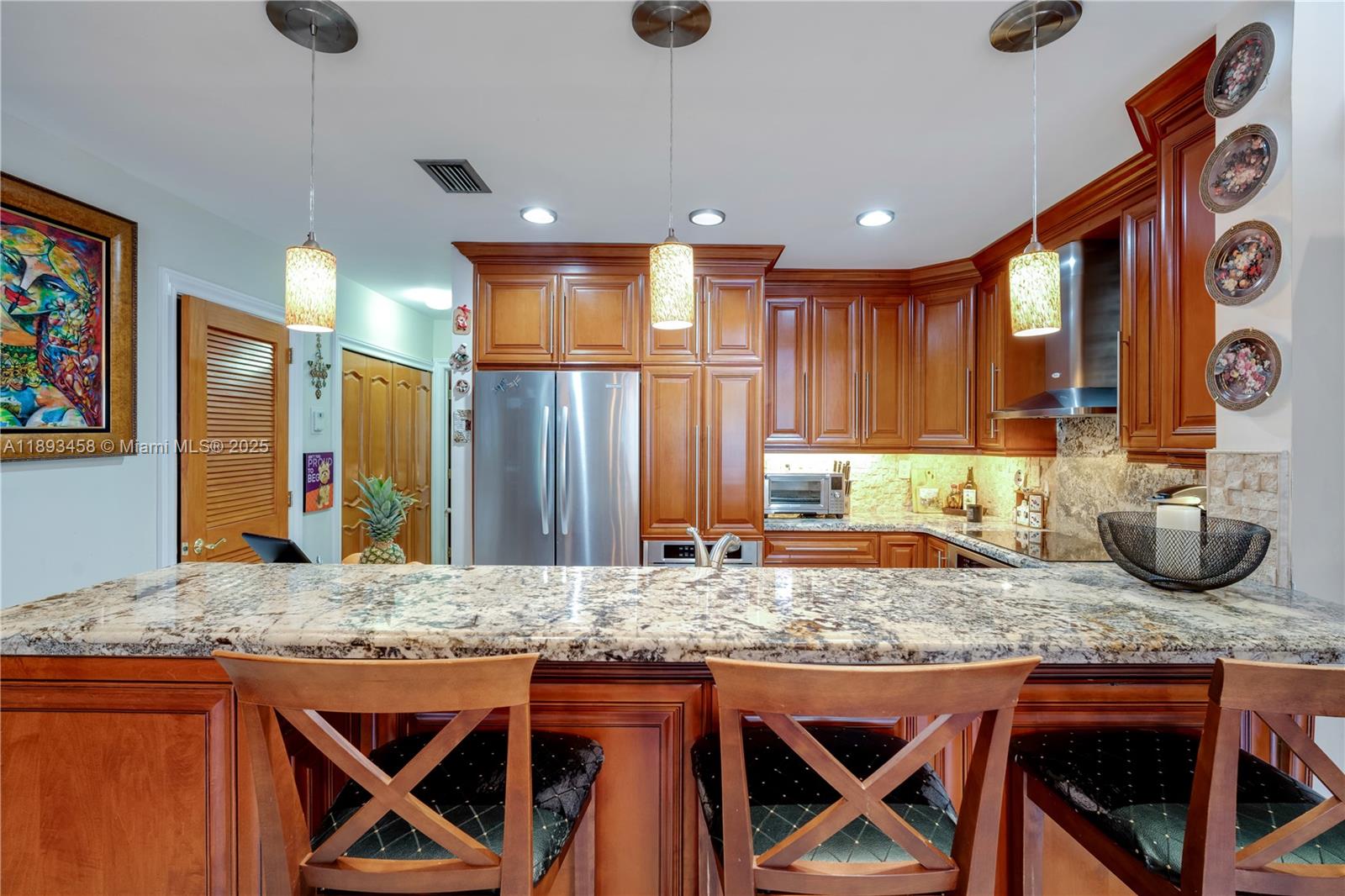 MIAMI LAKES - LAKE SANDRA - Residential