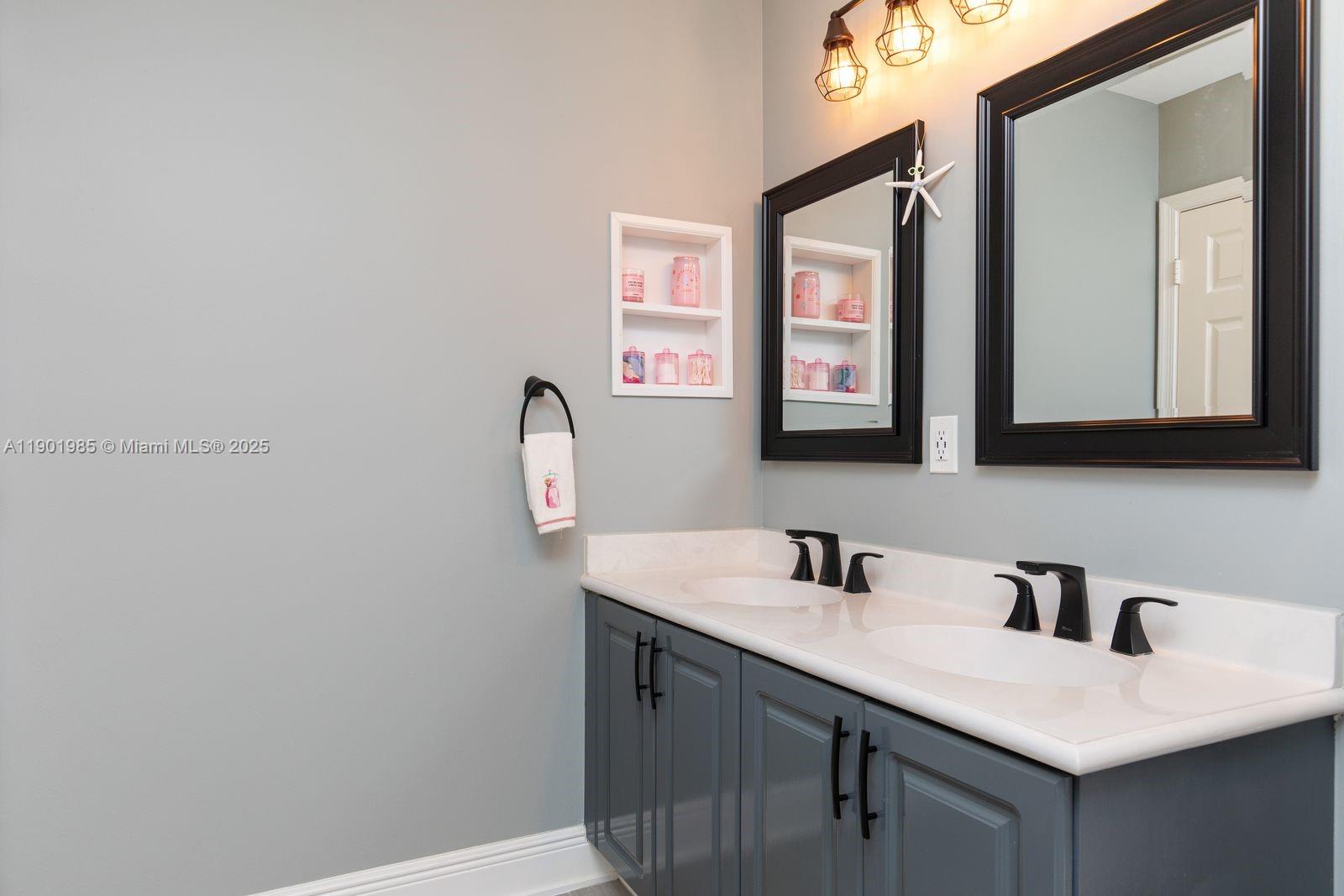 SILVER LAKES PHASE III RE - Residential