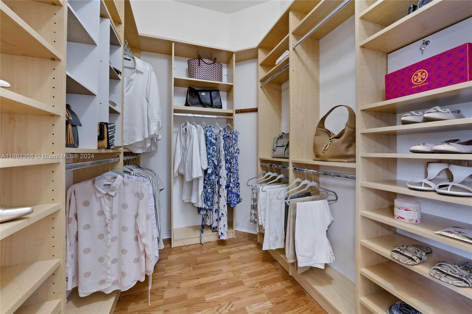 PEDRO ALBERTO SUB REPLAT - Residential