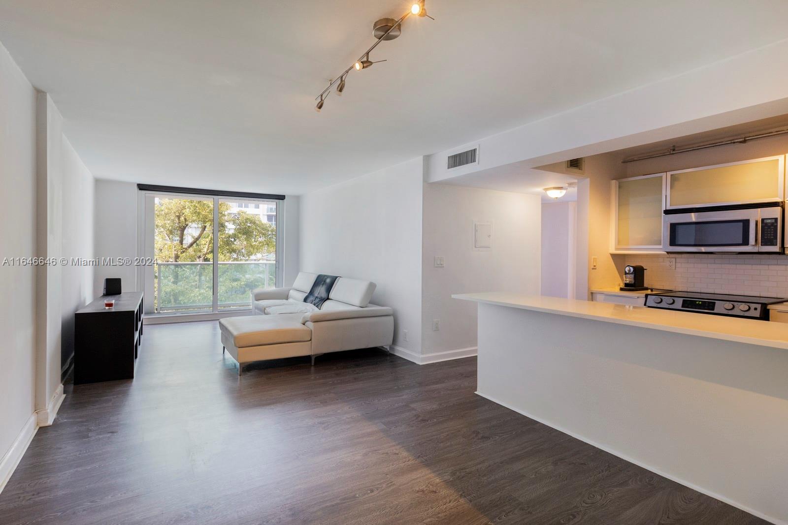 MIRADOR 1035 CONDO - Residential
