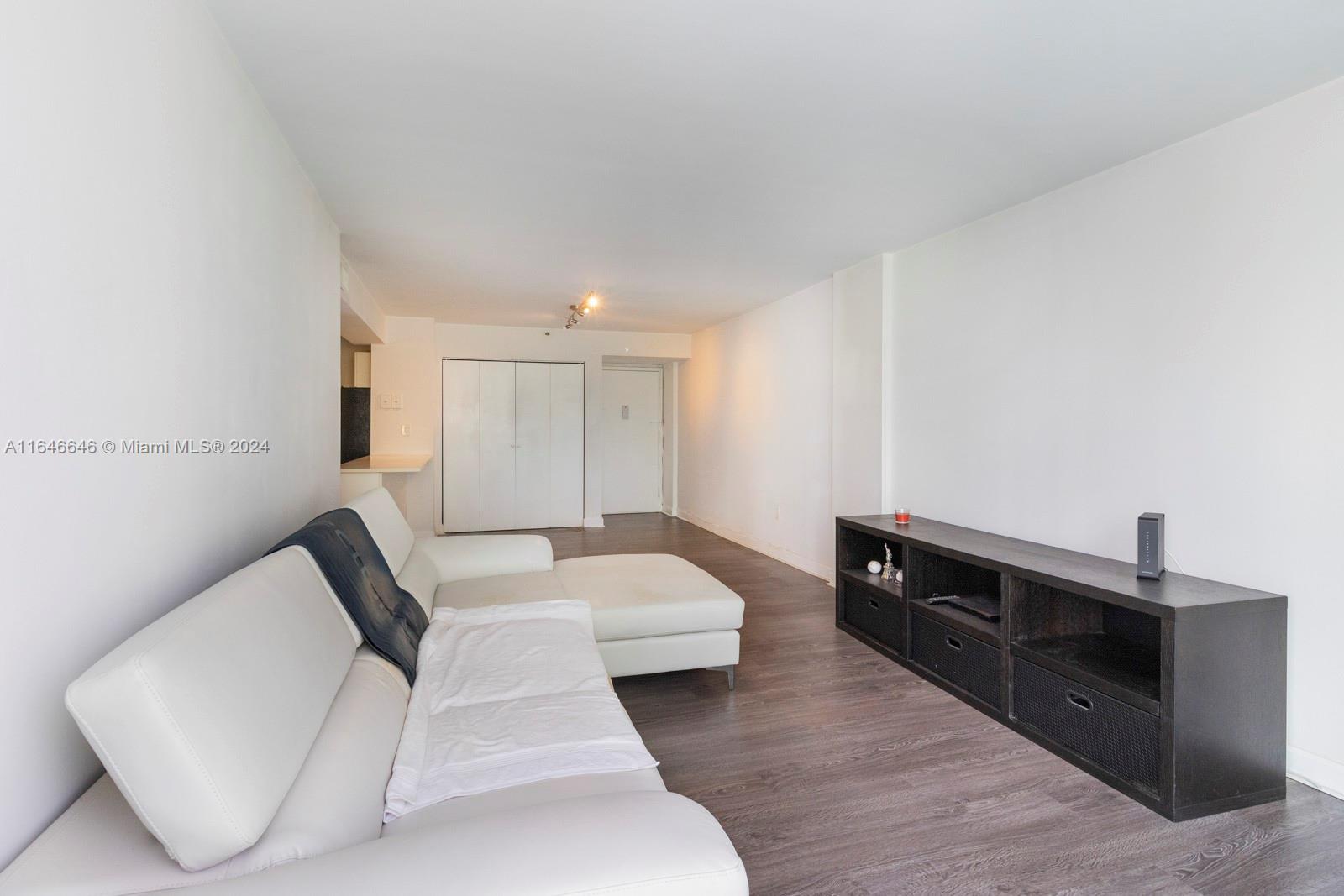 MIRADOR 1035 CONDO - Residential