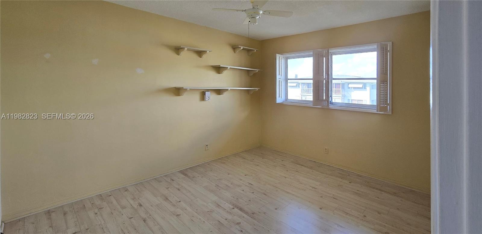 HILLCREST COUNTRY CLUB AP - Residential