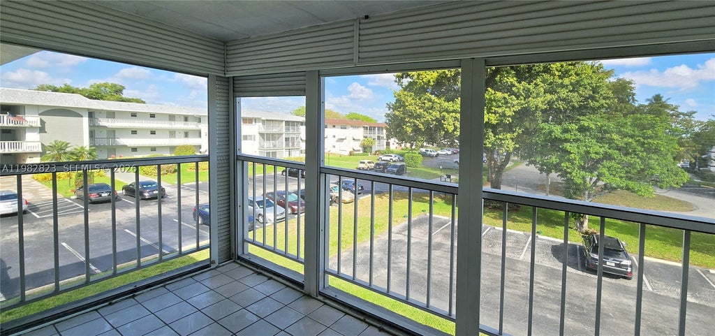 Photo of 1201 Hillcrest Ct #302, Hollywood, FL 33021 (MLS # A11982823)