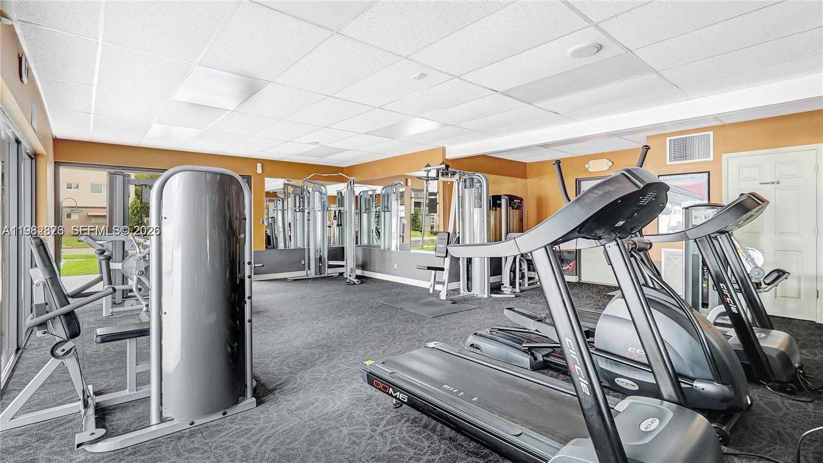 HILLCREST COUNTRY CLUB AP - Residential