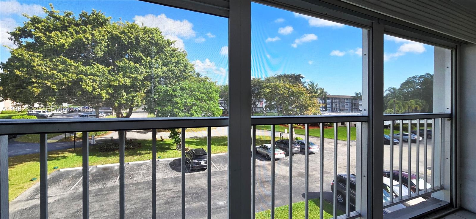 HILLCREST COUNTRY CLUB AP - Residential