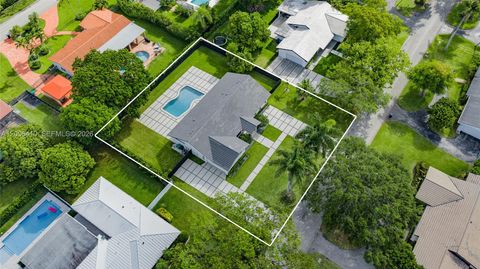 Tiny photo for 8765 SW 175th St, Palmetto Bay, FL 33157 (MLS # A12006410)