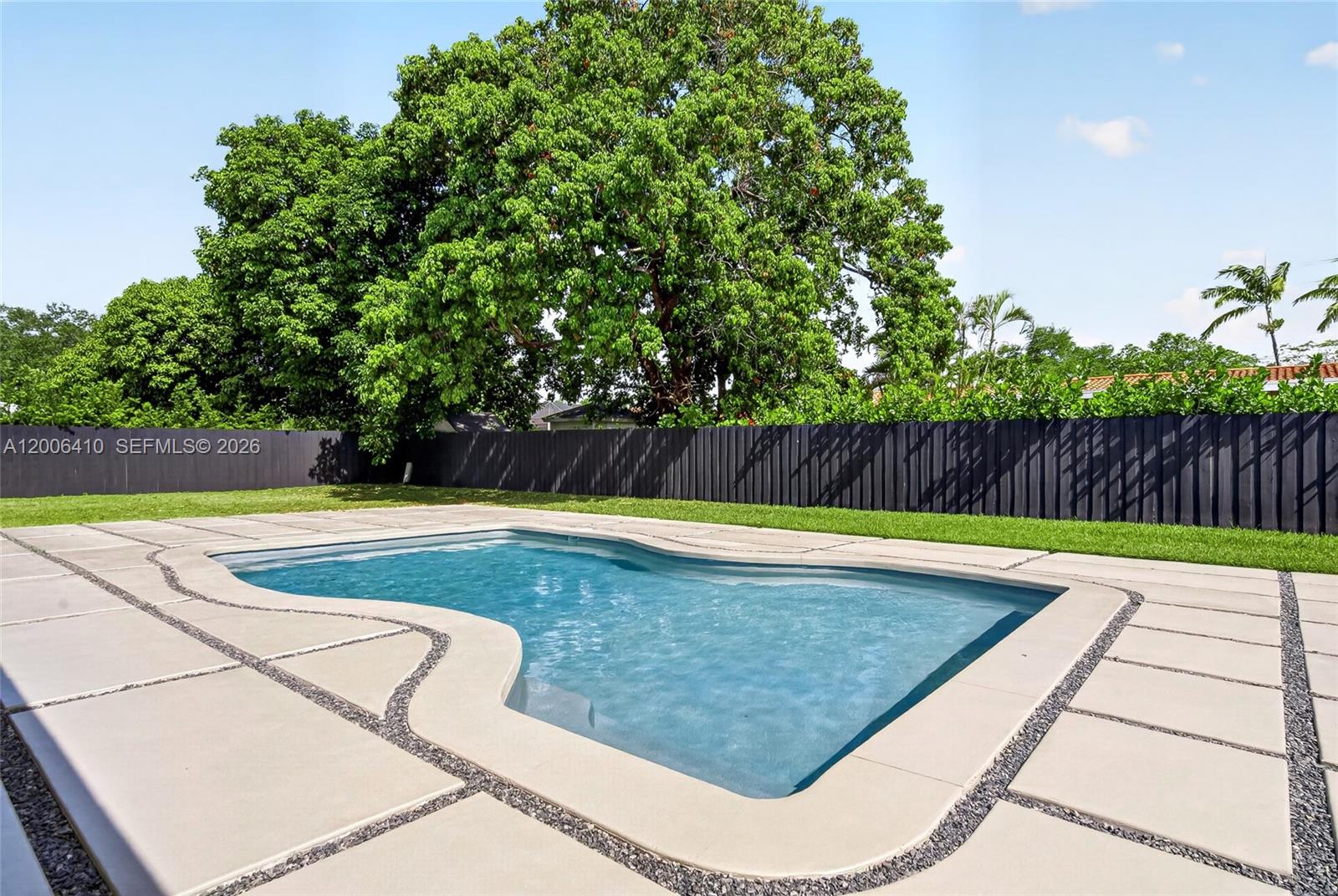 PINEWOOD ESTATES FIRST AD - Residential