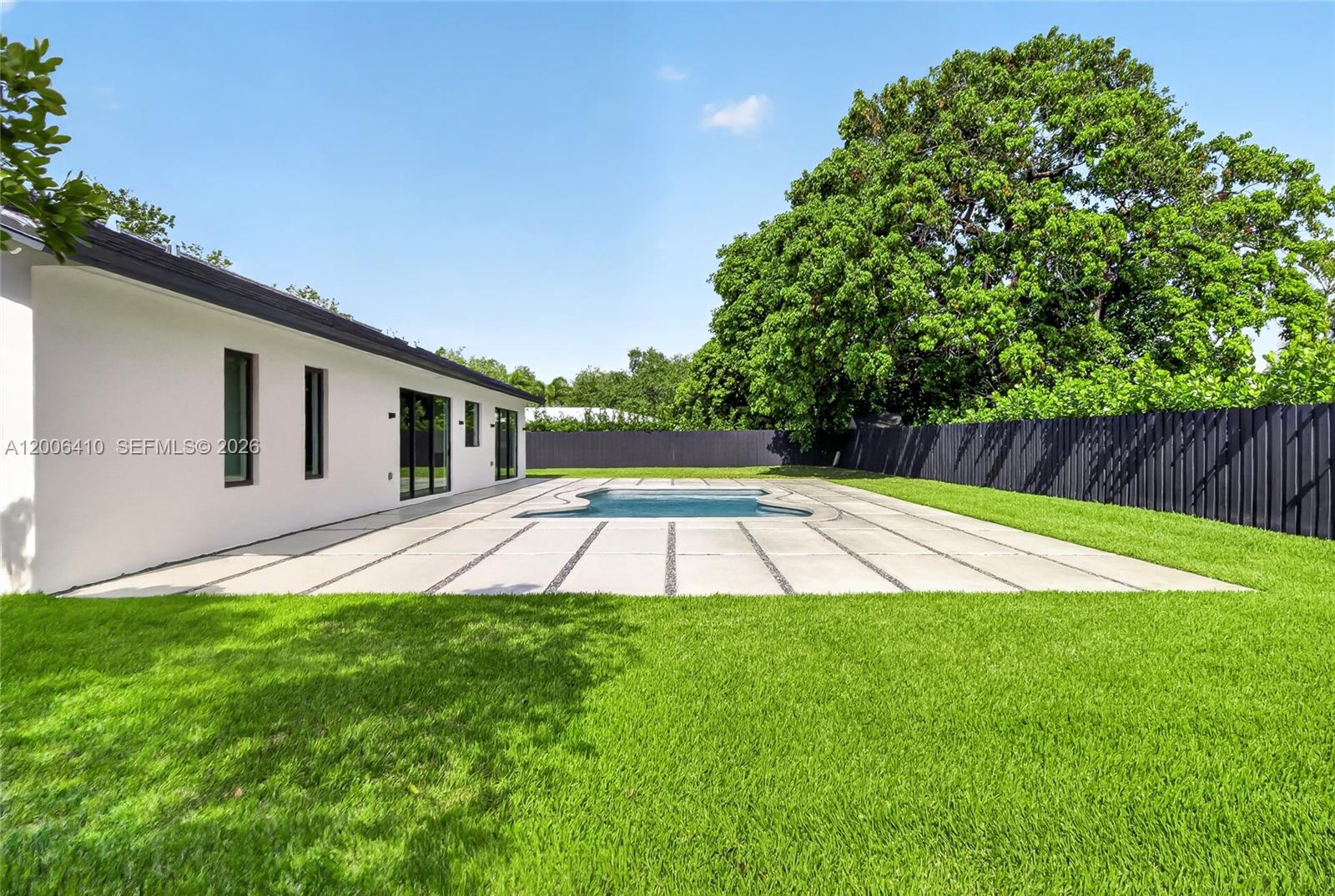 PINEWOOD ESTATES FIRST AD - Residential