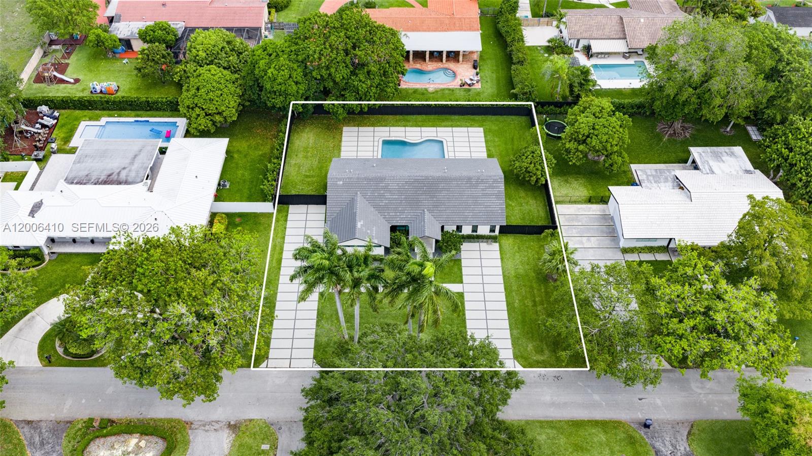 PINEWOOD ESTATES FIRST AD - Residential