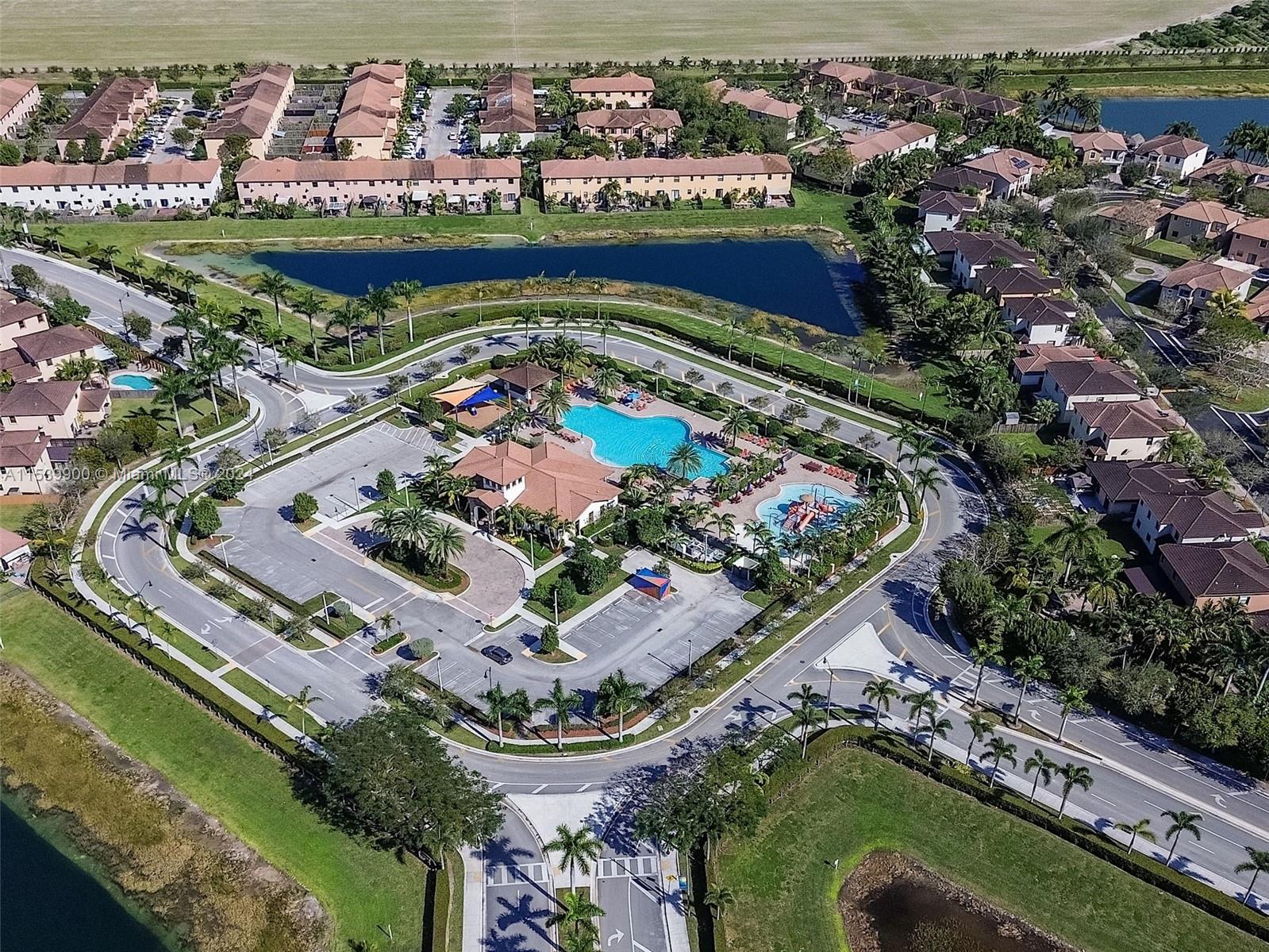 BAYWINDS OF FLORES - Residential