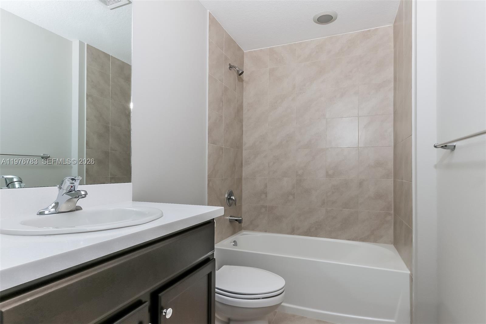 PORT ST LUCIE SECTION 3 - Residential Lease