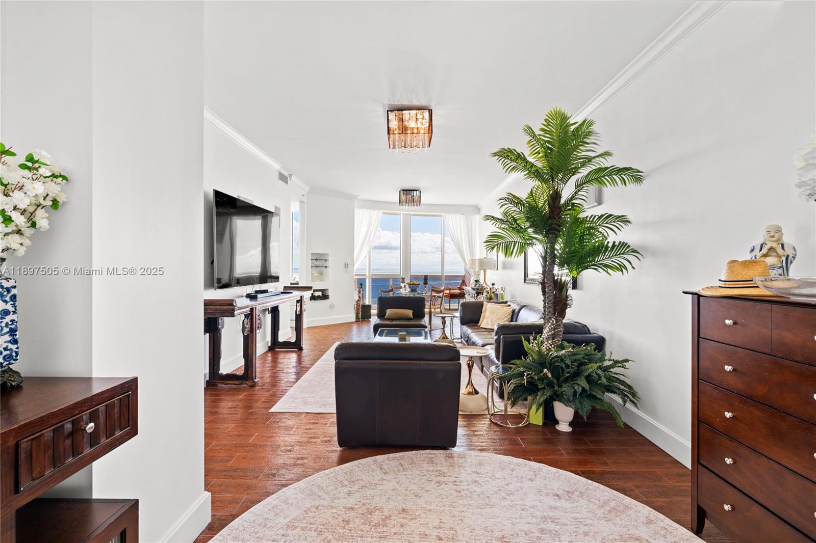 TRUMP ROYALE CONDO - Residential Lease