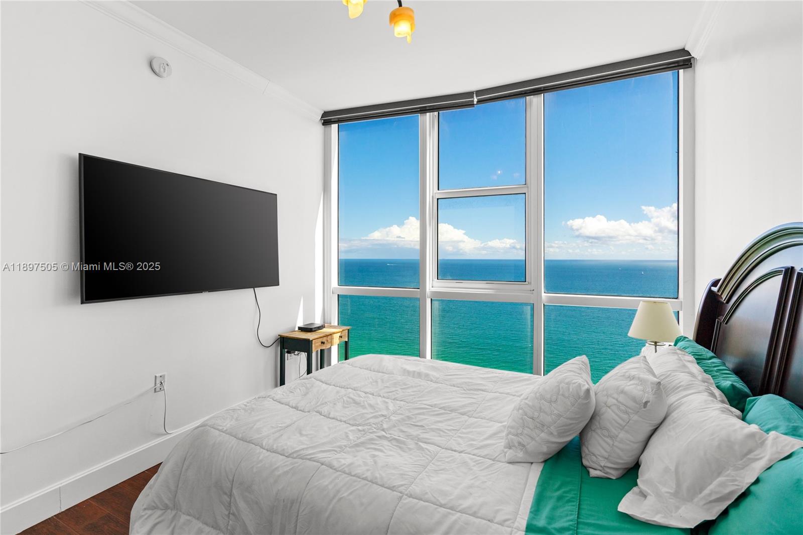 TRUMP ROYALE CONDO - Residential Lease