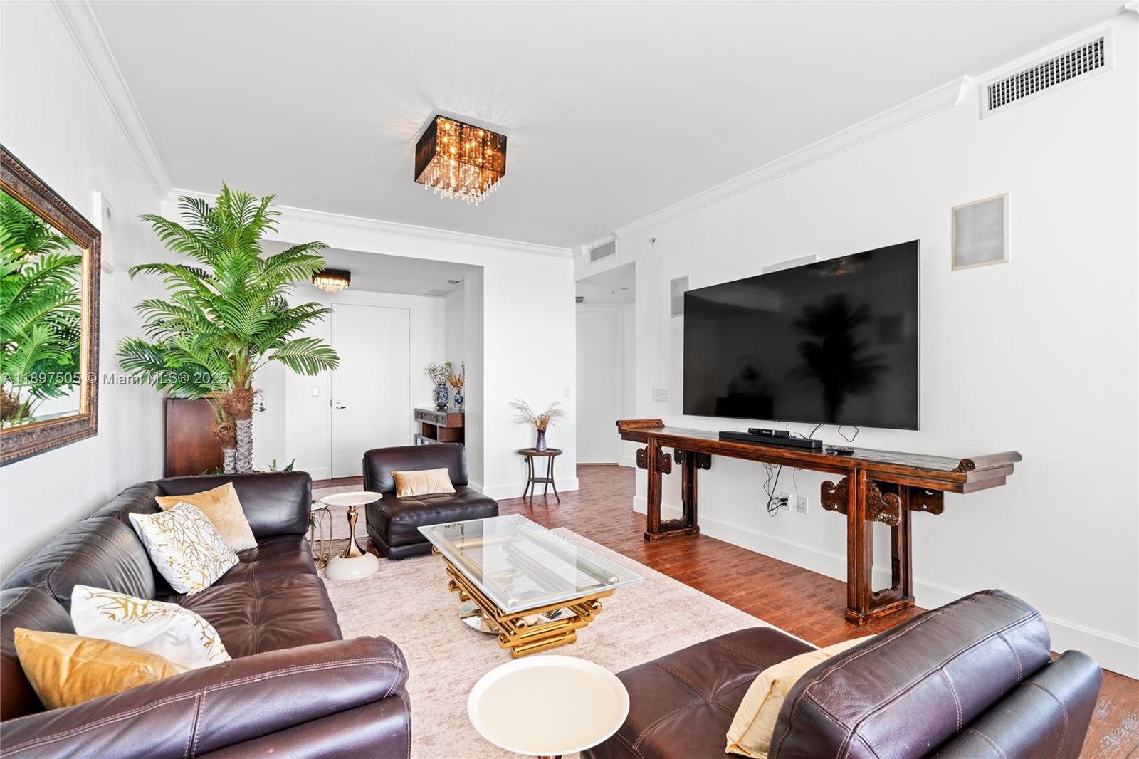 TRUMP ROYALE CONDO - Residential Lease