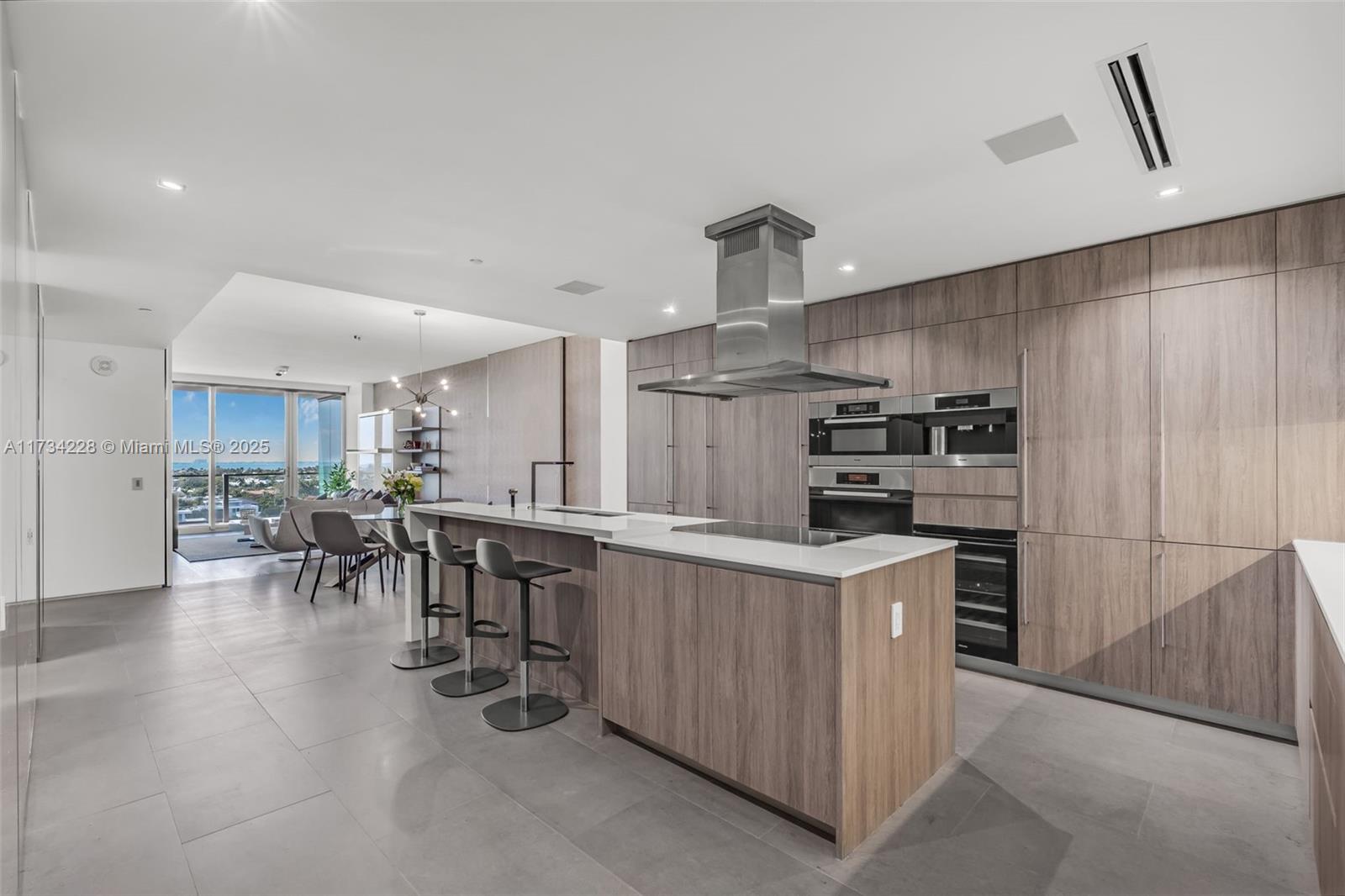 OCEANA KEY BISCAYNE CONDO - Residential