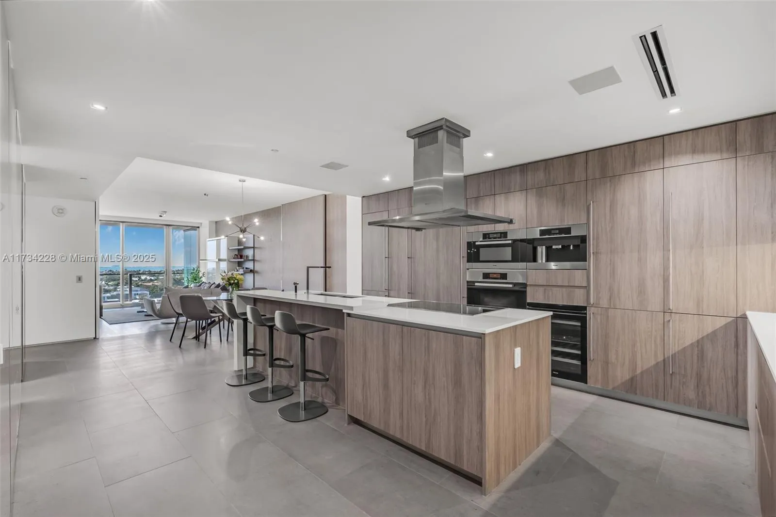 Key Biscayne, Florida 33149, United States, 4 Bedrooms Bedrooms, ,6 BathroomsBathrooms,Residential,Active,12826