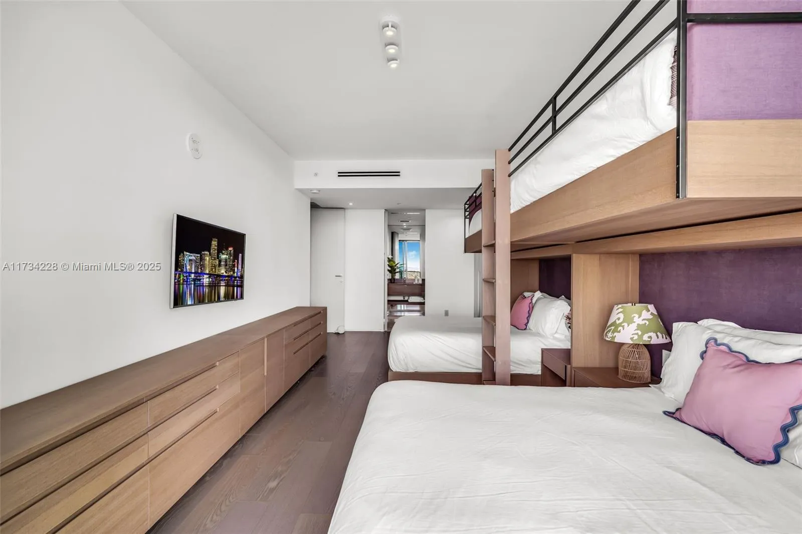 Key Biscayne, Florida 33149, United States, 4 Bedrooms Bedrooms, ,6 BathroomsBathrooms,Residential,Active,12826