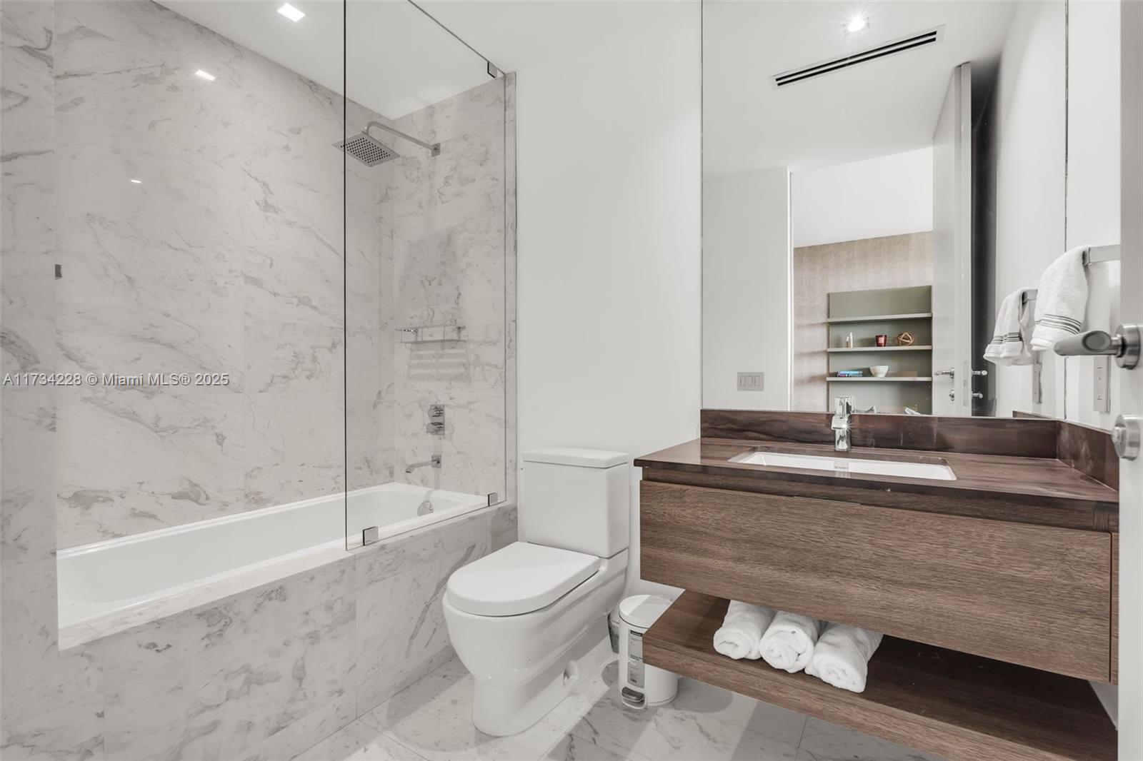 OCEANA KEY BISCAYNE CONDO - Residential