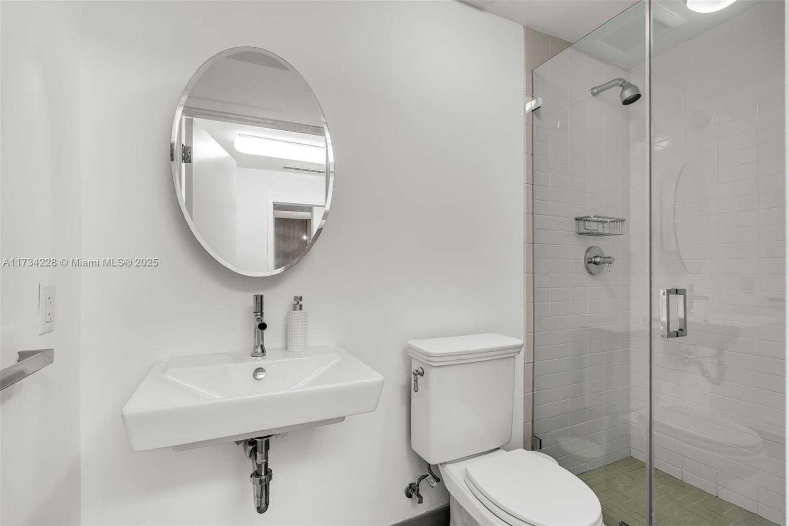 OCEANA KEY BISCAYNE CONDO - Residential