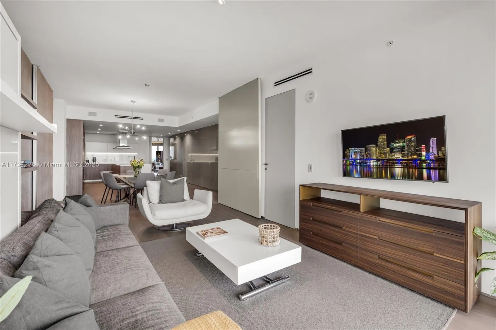 Key Biscayne, Florida 33149, United States, 4 Bedrooms Bedrooms, ,6 BathroomsBathrooms,Residential,Active,12826